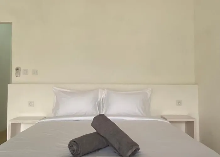 Side Retreat & Hot Spring *